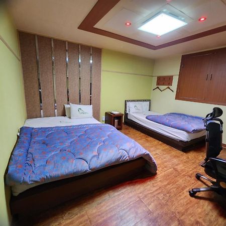 Plus Motel Gwangju Metropolitan City Esterno foto