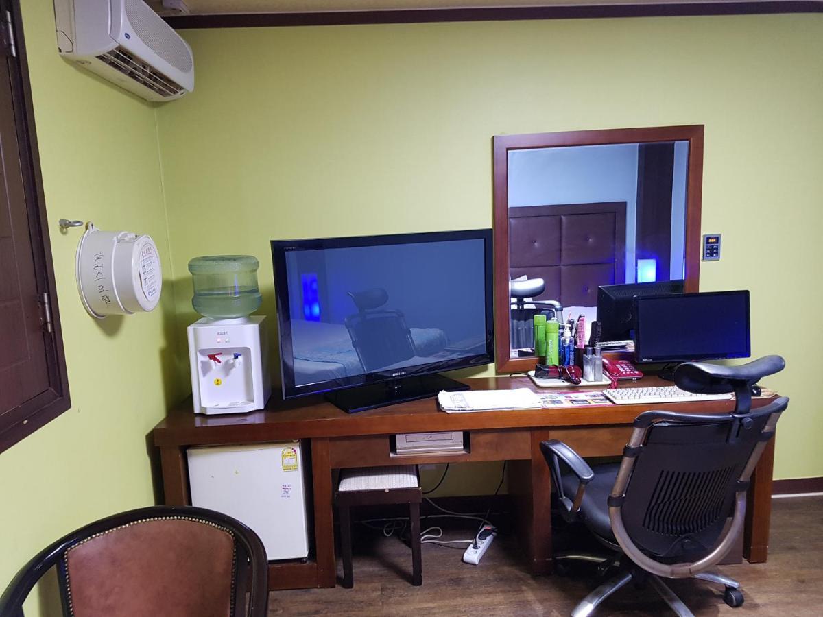 Plus Motel Gwangju Metropolitan City Esterno foto
